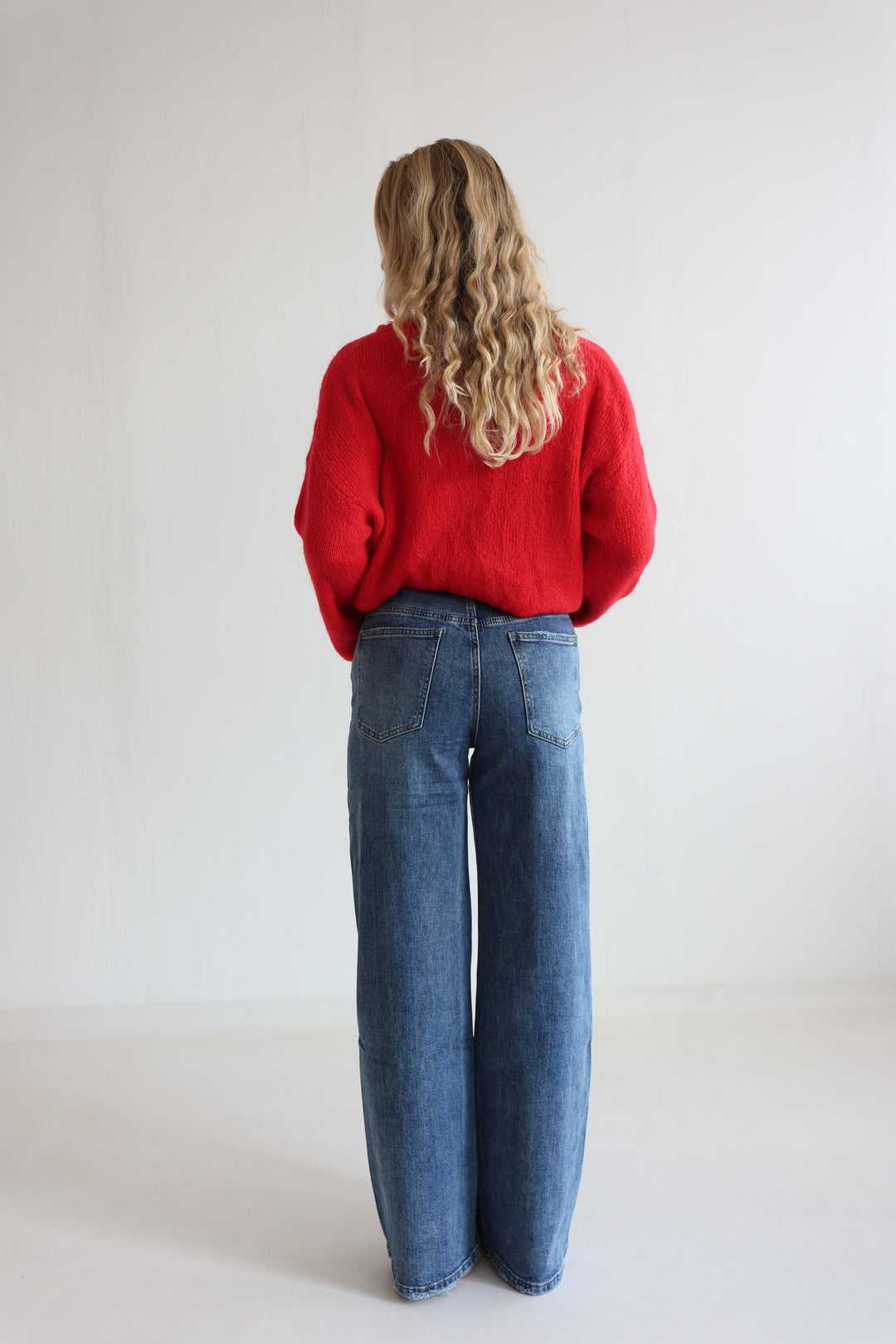 Downtown Classic Straight Fit Jeans