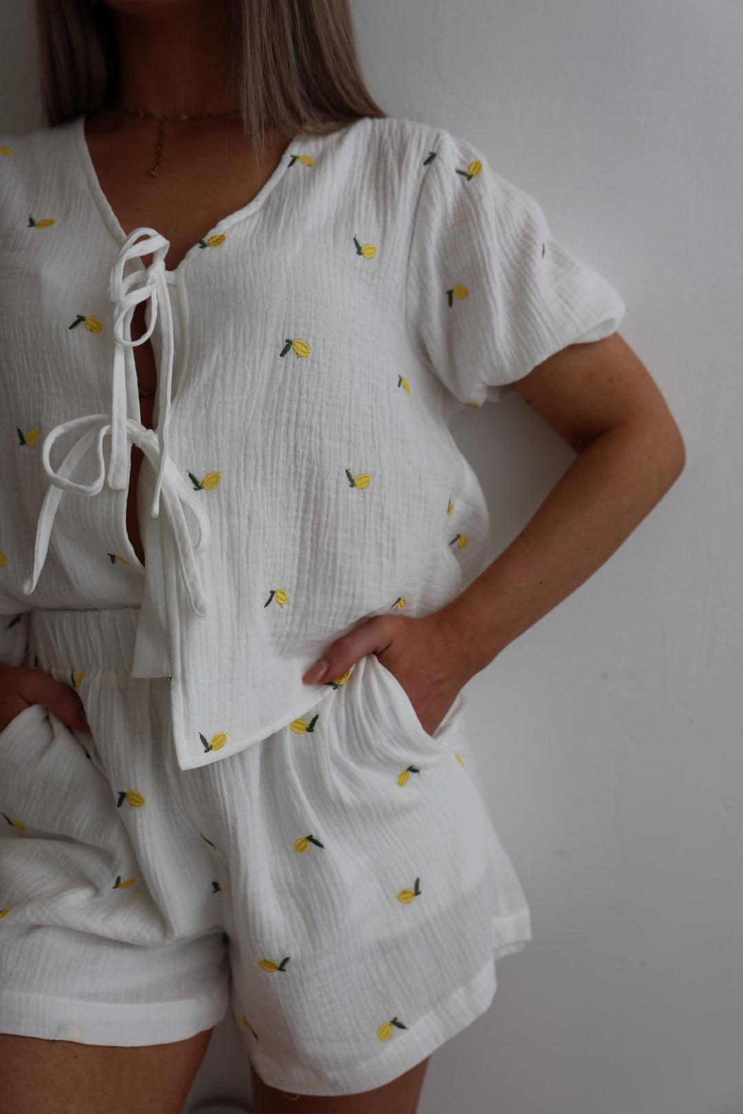Kurzer Musselinbolero Little Lemon