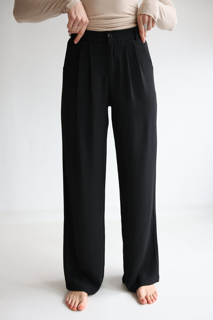 Loose Fit Pants Sina