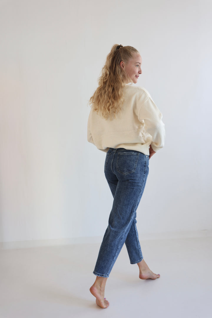Classic Motion Mom Jeans