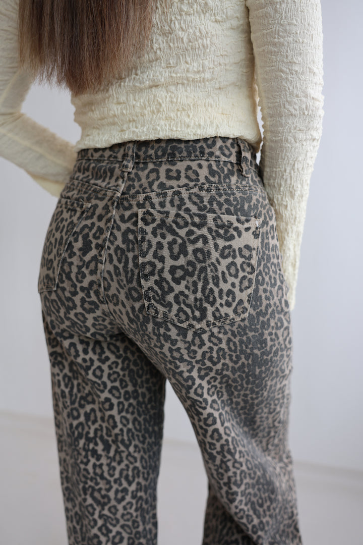 Wide Leg Jeans mit Leoprint (265-34)