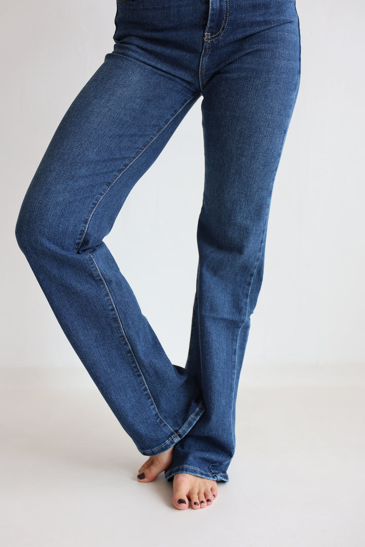 Mila Extra Long Straight Fit Jeans