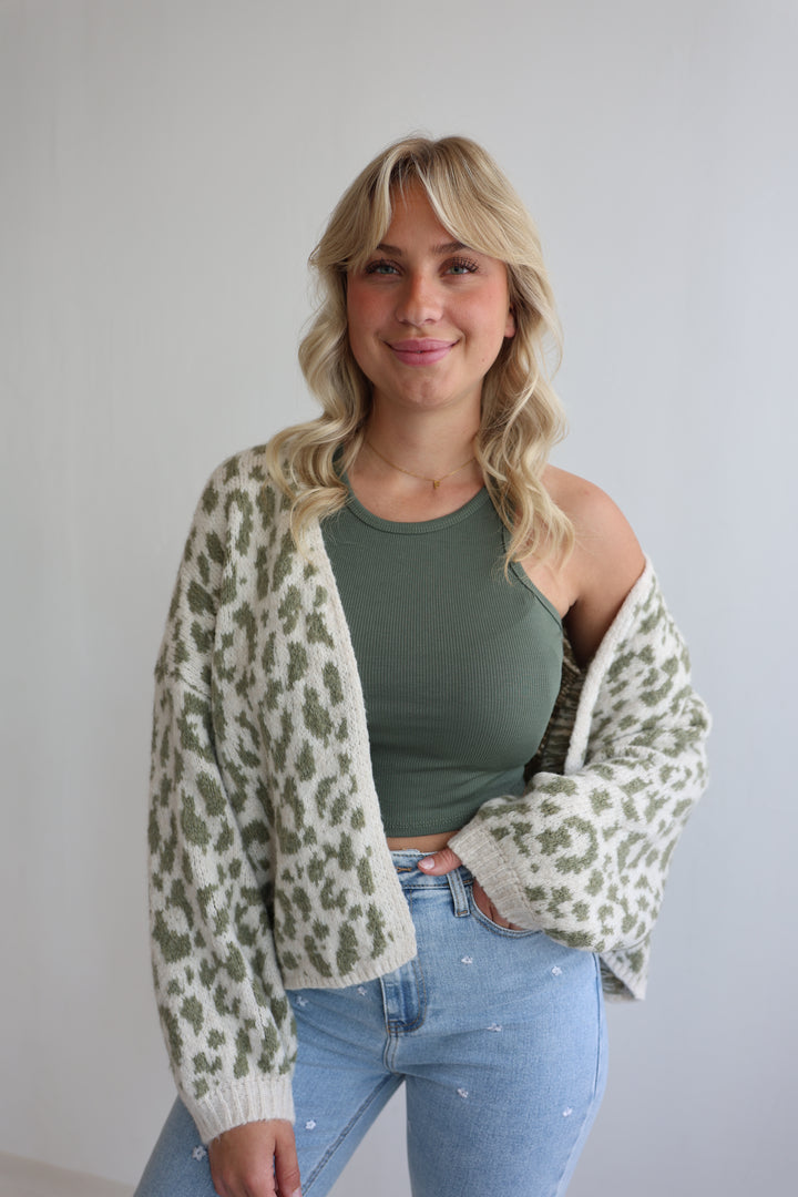Offener Cardigan mit Leoprint