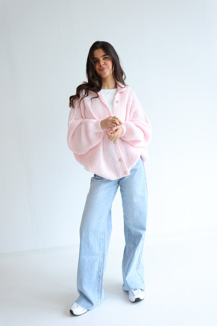 Langer Oversize Cardigan mit goldenen Manschettenknöpfen Claire