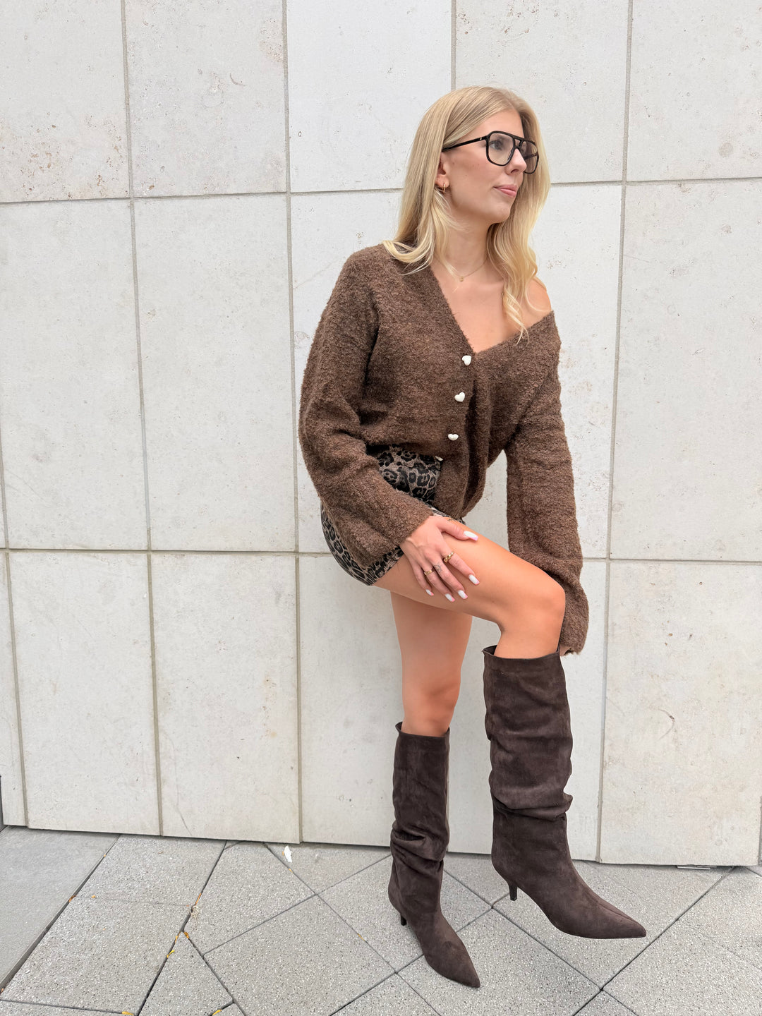 Kuscheliger Cardigan mit Herzknöpfen Tara