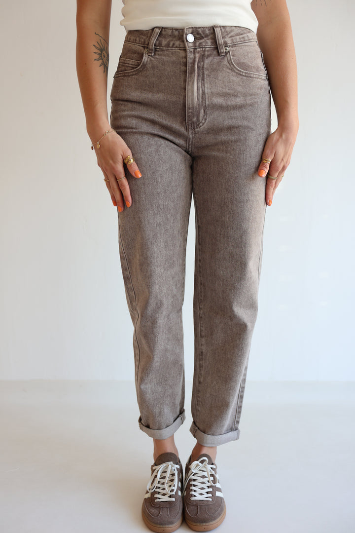 Mom Jeans Mocca Mood