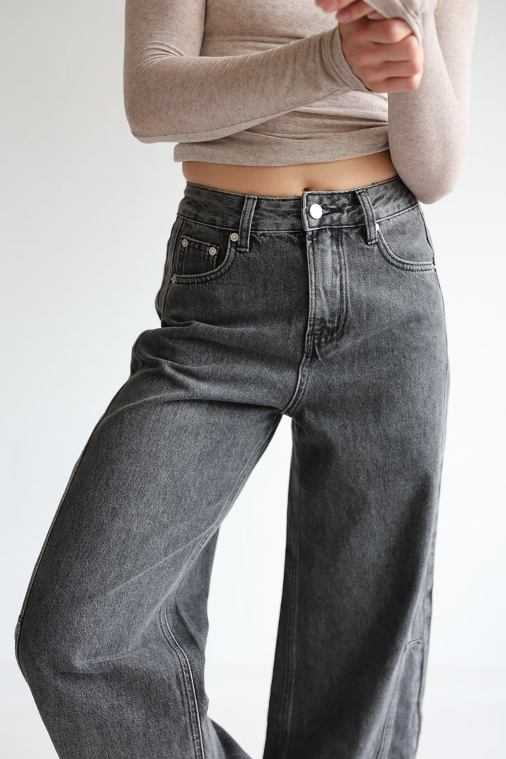 Relaxed Barrel Fit Jeans Juna