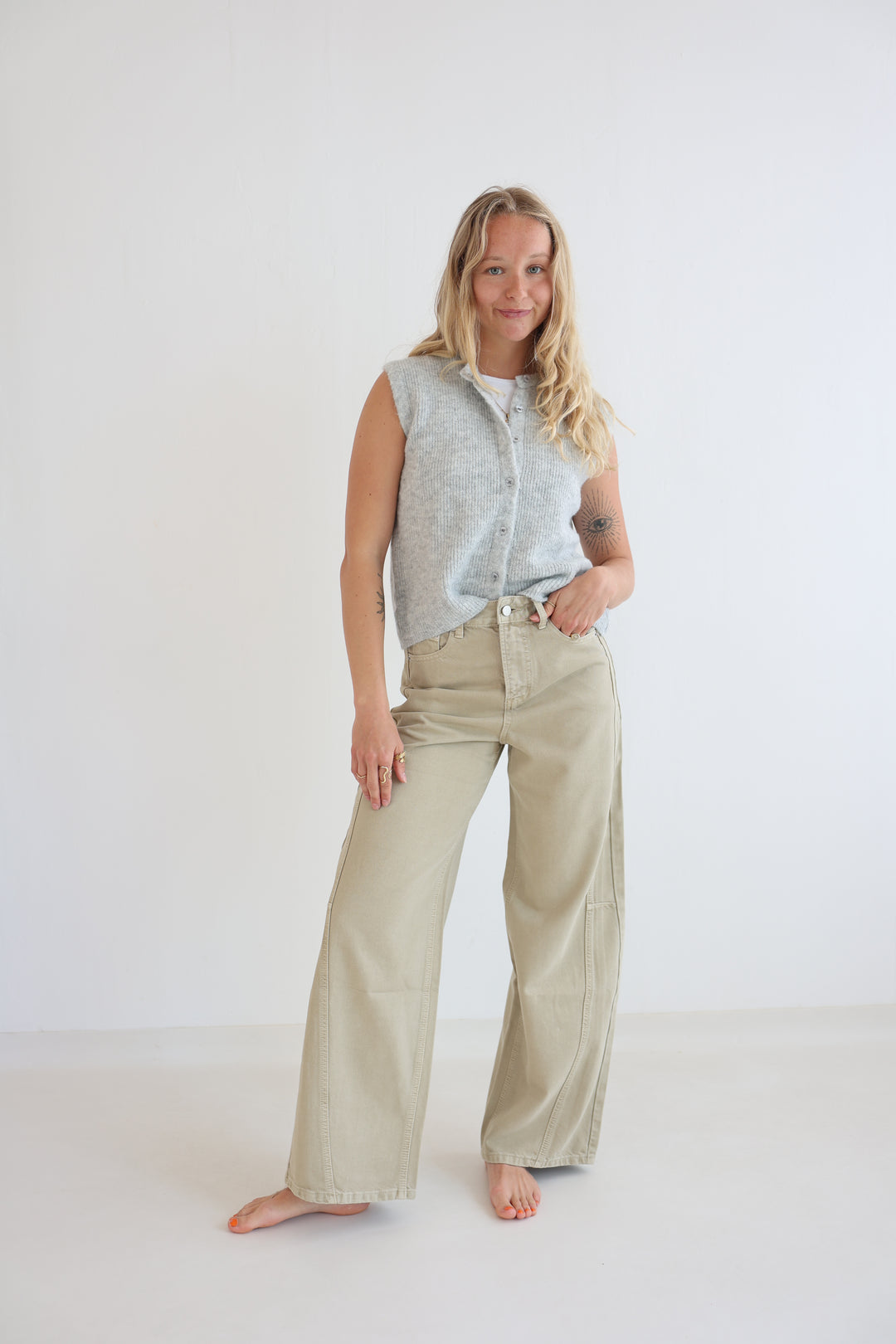 Relaxed Barrel Fit Jeans Juna