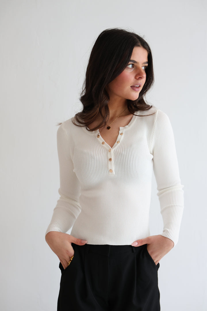 Ripped Longsleeve Nala