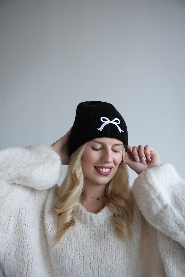 Beanie Lovely Bow