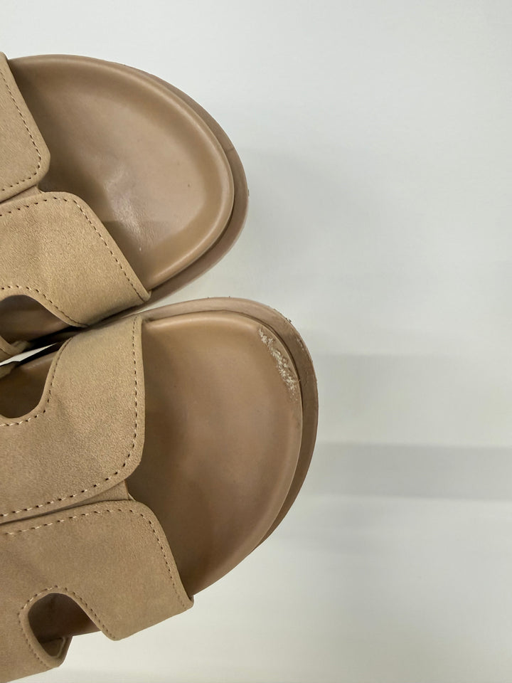 CASUAL SLIDE SANDALS CREME GR.L/40 (B-WARE)