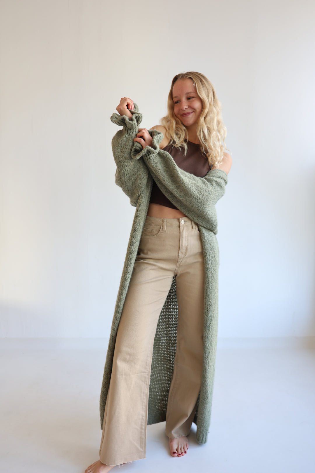 Langer Cardigan mit Rüschenärmeln Clara