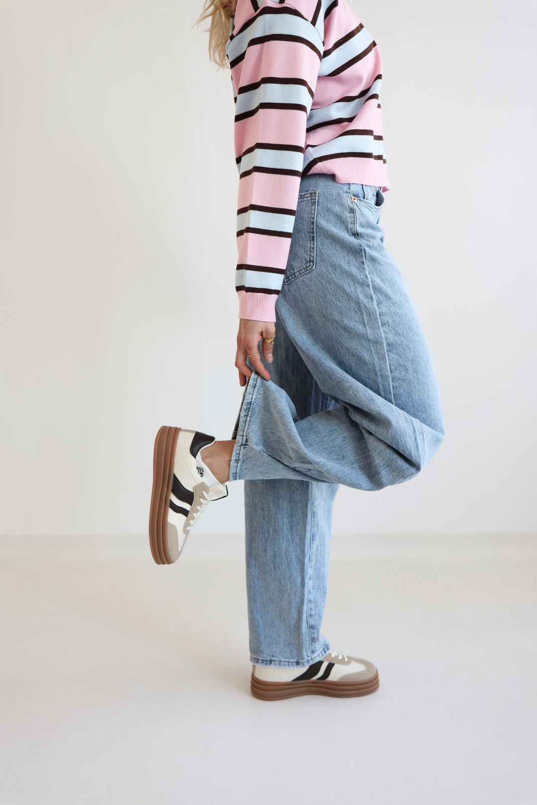 Barrel Fit Daily Jeans