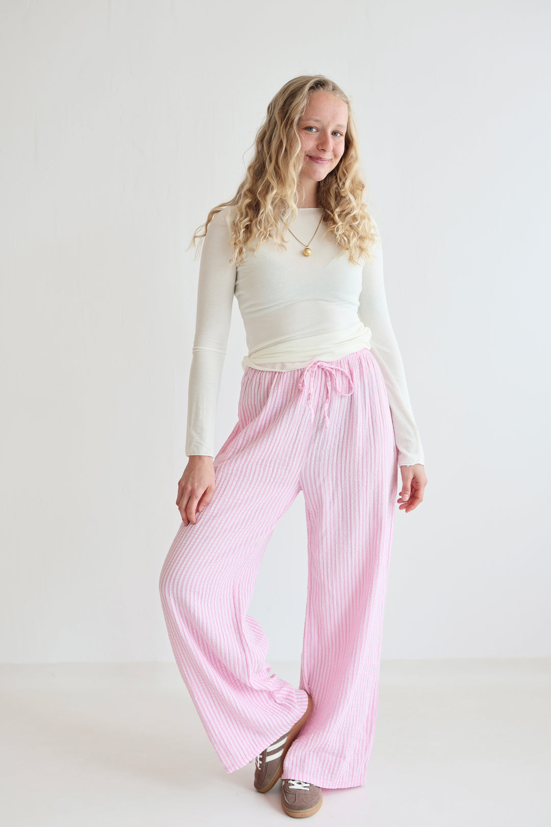 Lange Musselinhose mit Streifen Little Lines