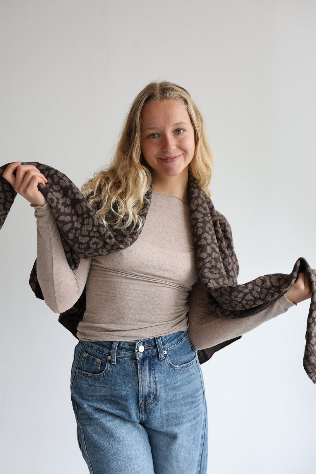 Großes Musselintuch mit Leoprint