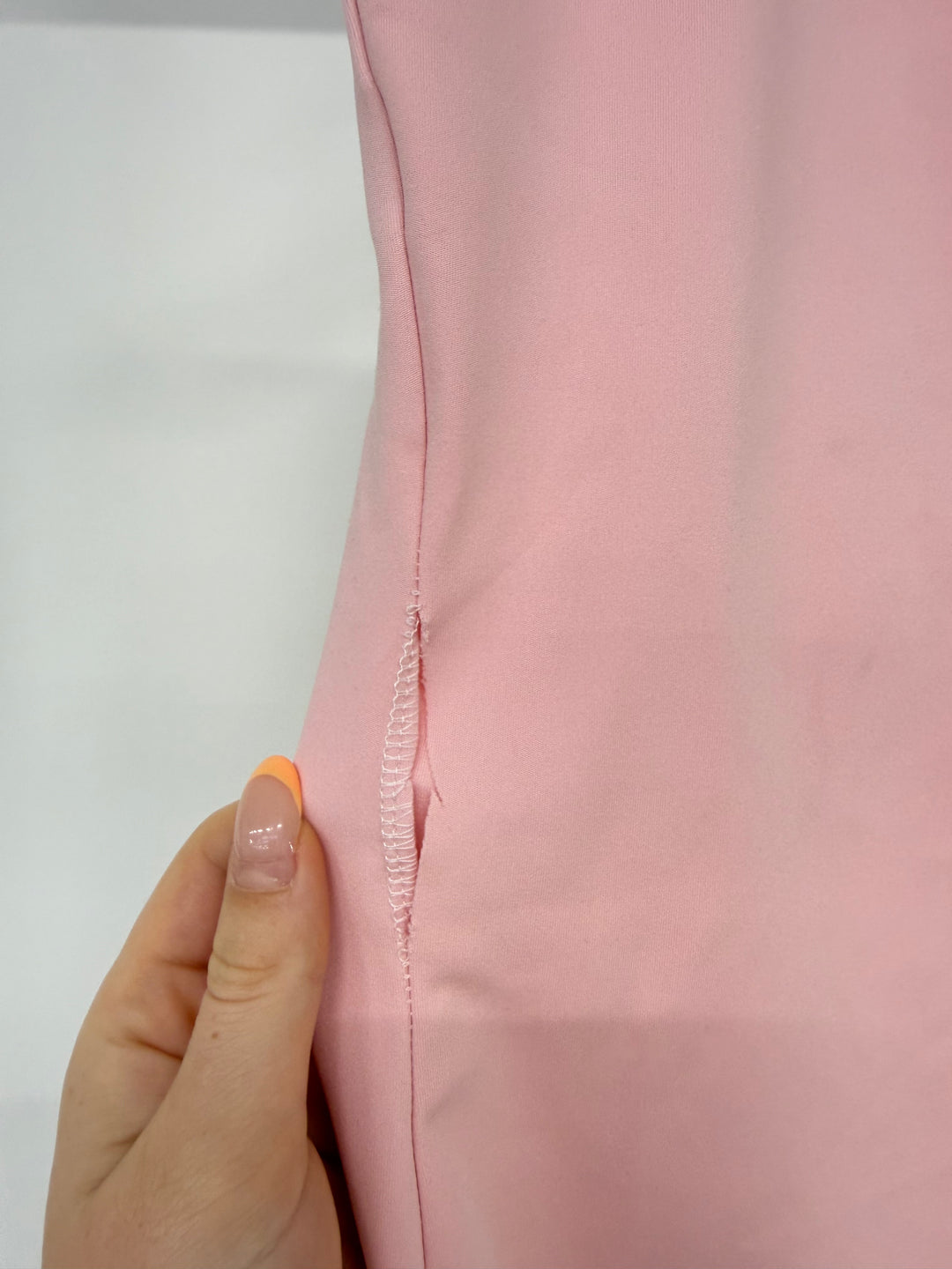 TOP MIT SPAGHETTITRÄGERN FENJA SOFT ROSE GR.L/40 (B-WARE)