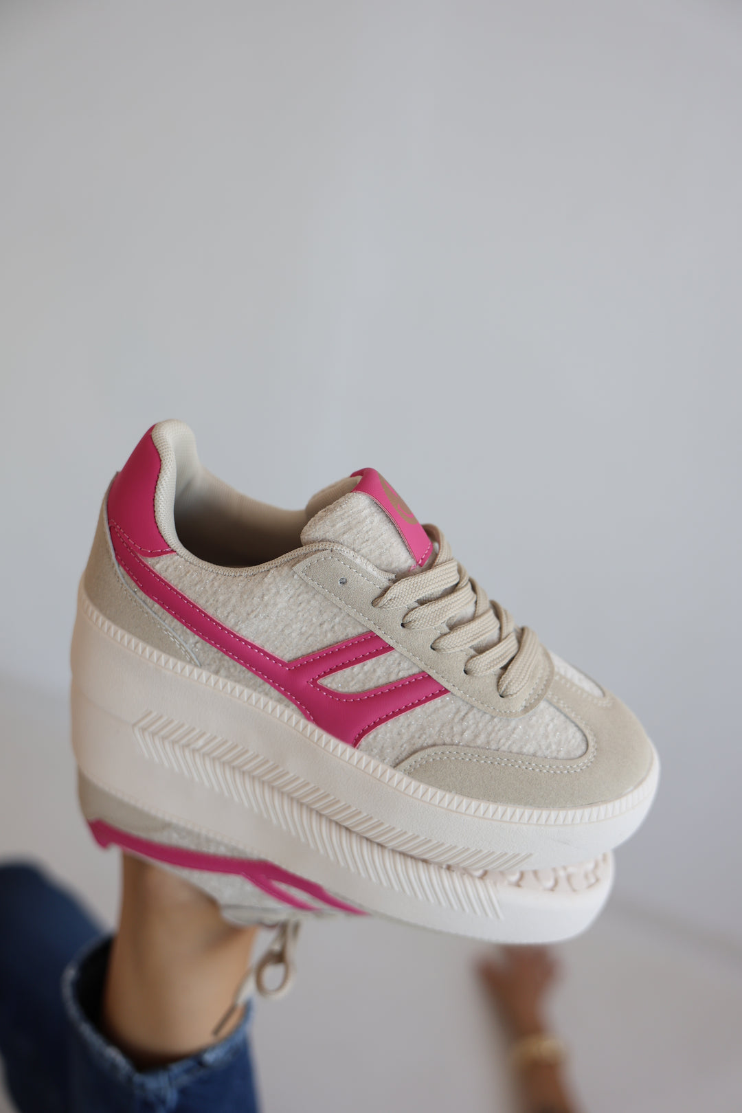Smile Club Sneakers
