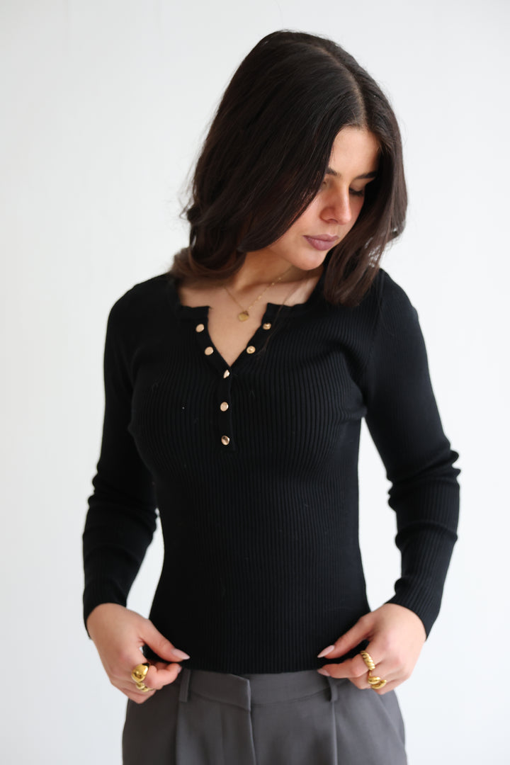 Ripped Longsleeve Nala