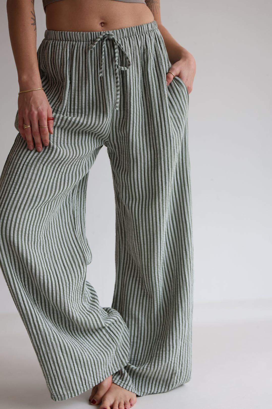 Lange Musselinhose mit Streifen Little Lines