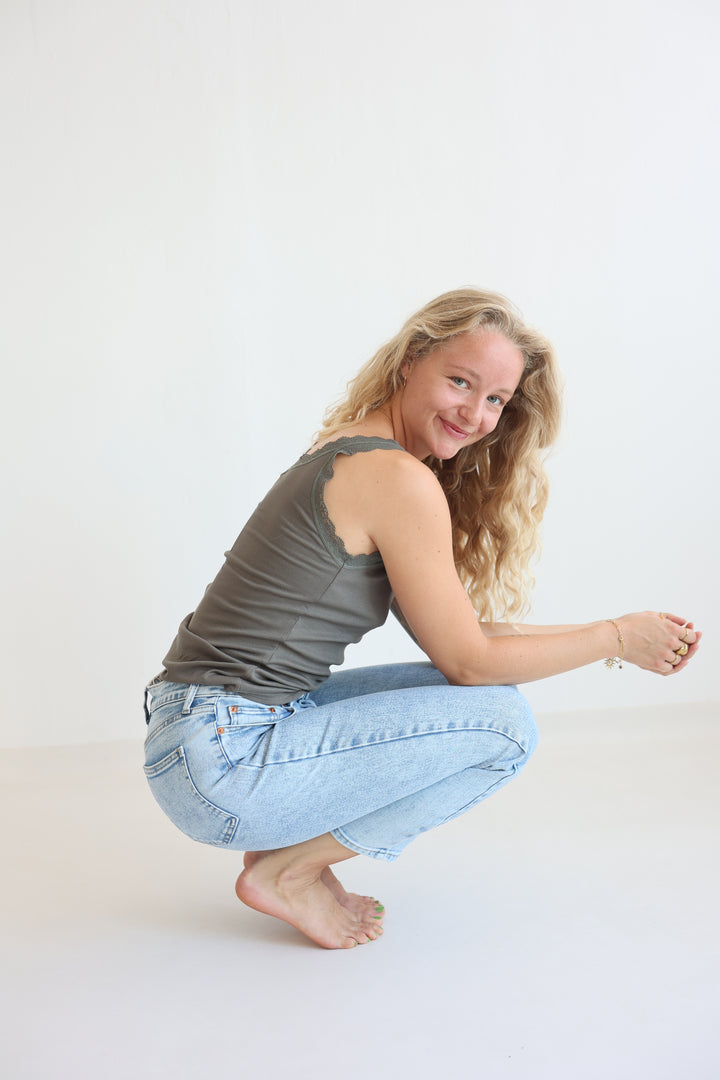 Basictop mit Spitze