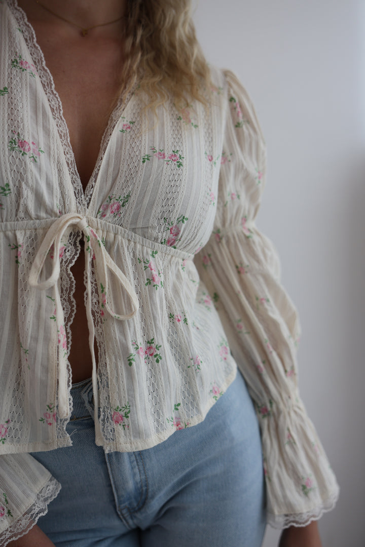 Schößchenbluse zum Schnüren Cute Roses