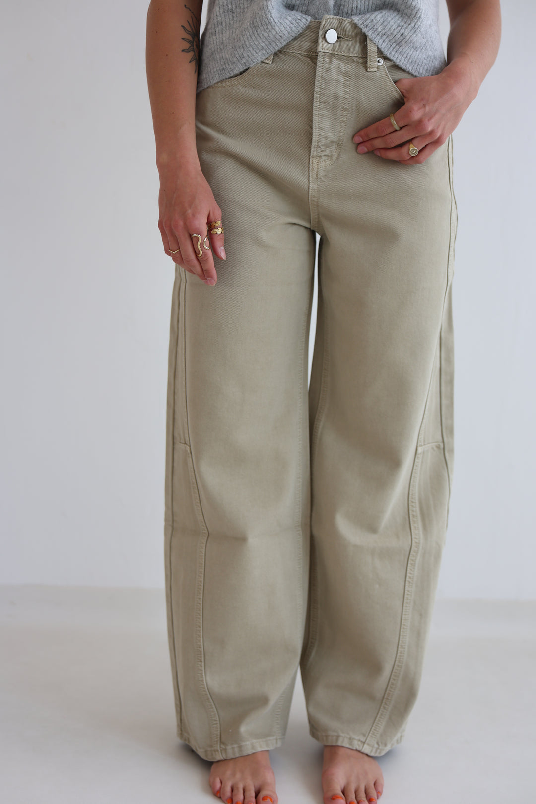 Relaxed Barrel Fit Jeans Juna