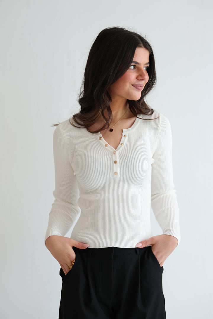 Ripped Longsleeve Nala