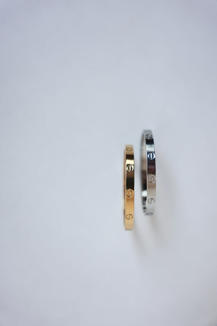 Breiter Armreif Love