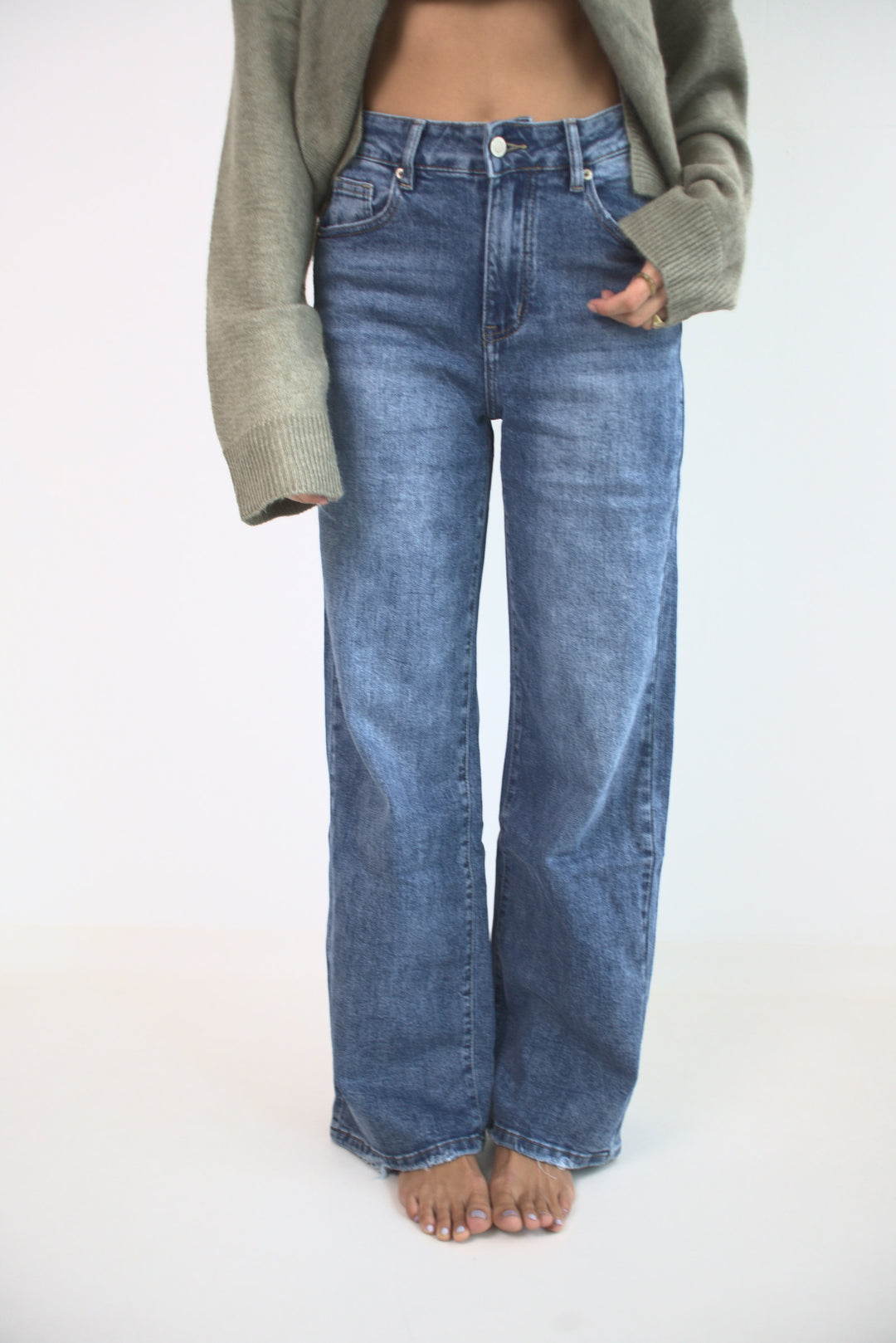 Downtown Classic Straight Fit Jeans