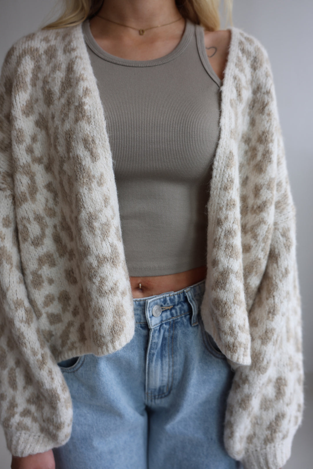 Offener Cardigan mit Leoprint