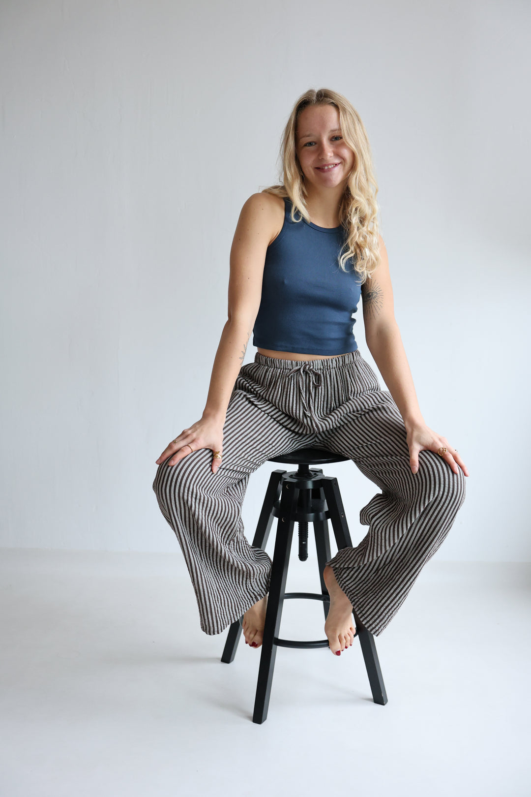 Lange Musselinhose mit Streifen Little Lines