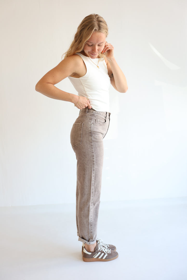 Mom Jeans Mocca Mood