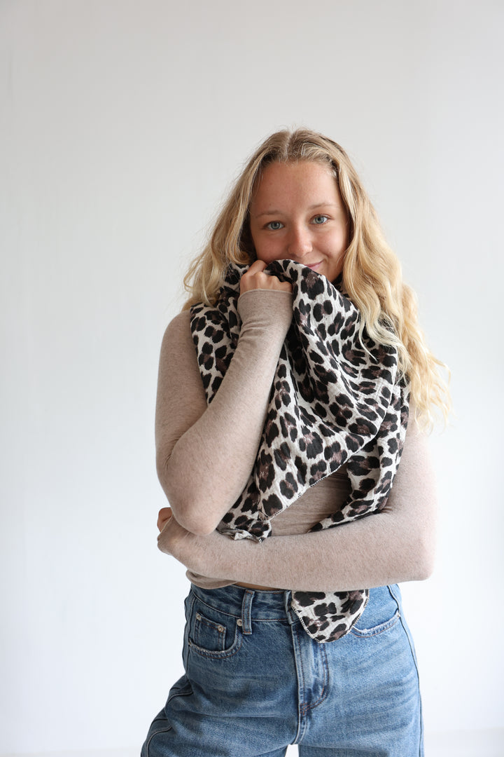 Großes Musselintuch mit Leoprint