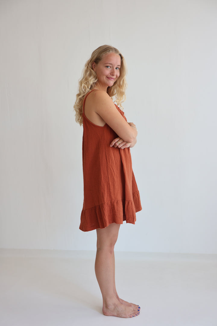 Musselinkleid mit Mini-Volant Hailey