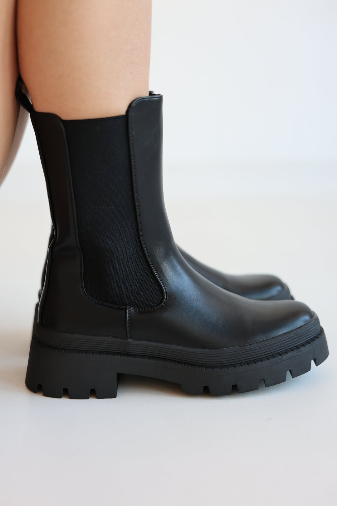 Platform Chelsea Boots Emilia
