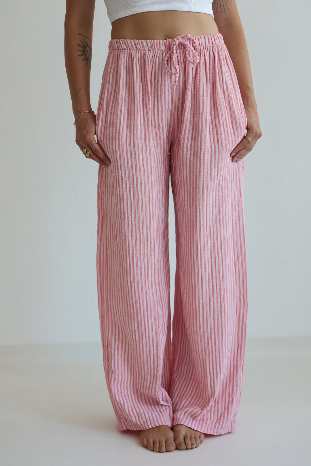 Lange Musselinhose mit Streifen Little Lines