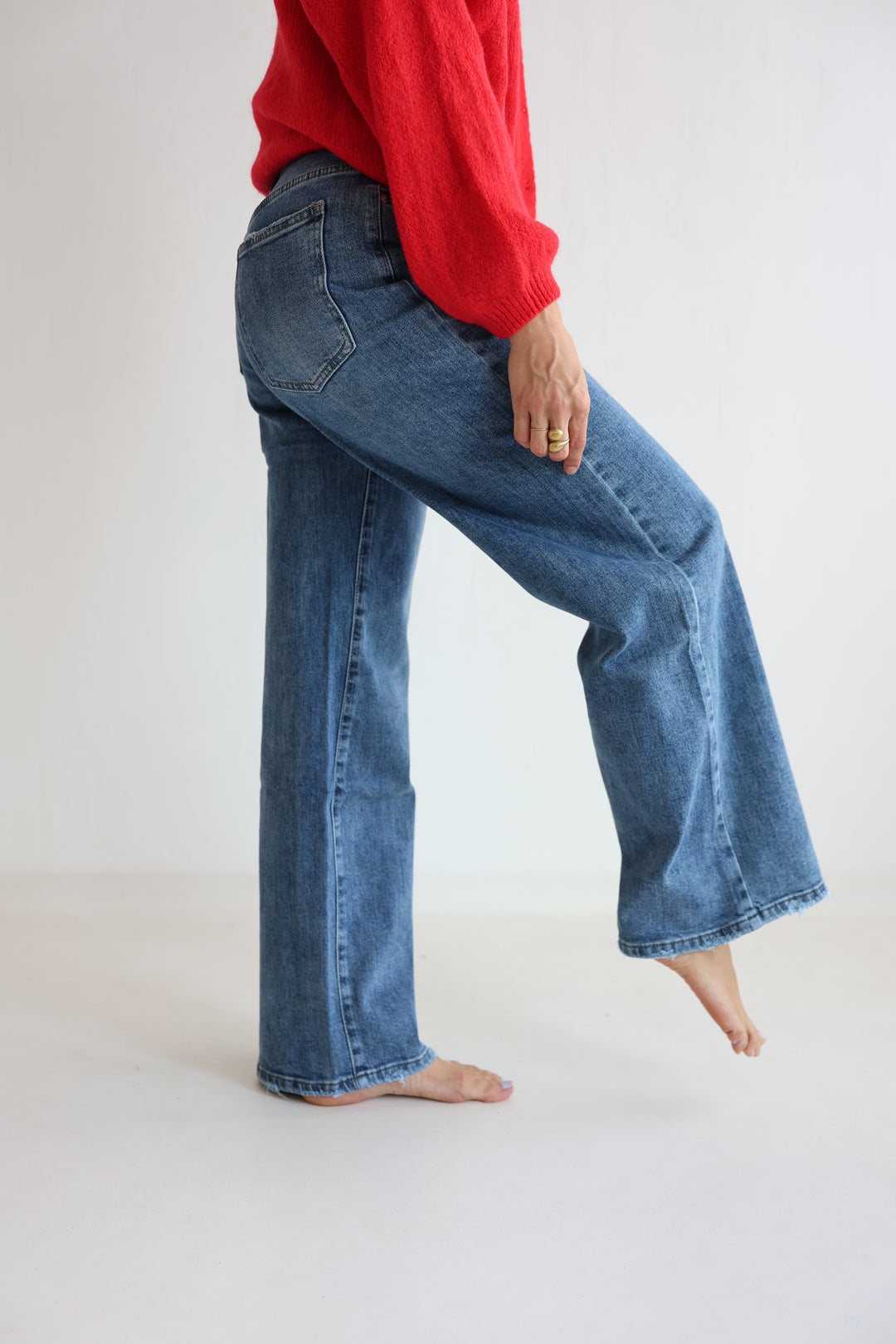 Downtown Classic Straight Fit Jeans