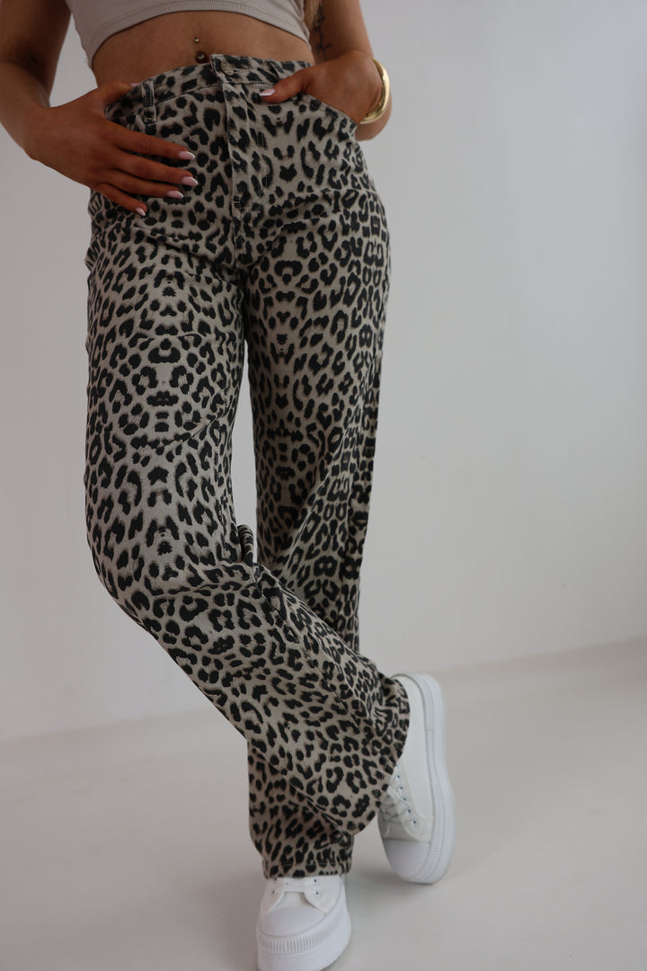 Wide Leg Jeans mit Leoprint (9088)