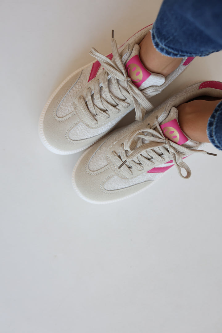 Smile Club Sneakers