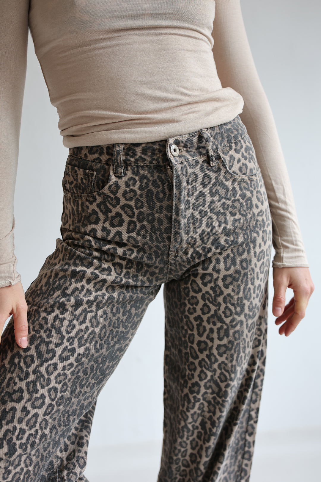 Barrel Jeans Wild Print