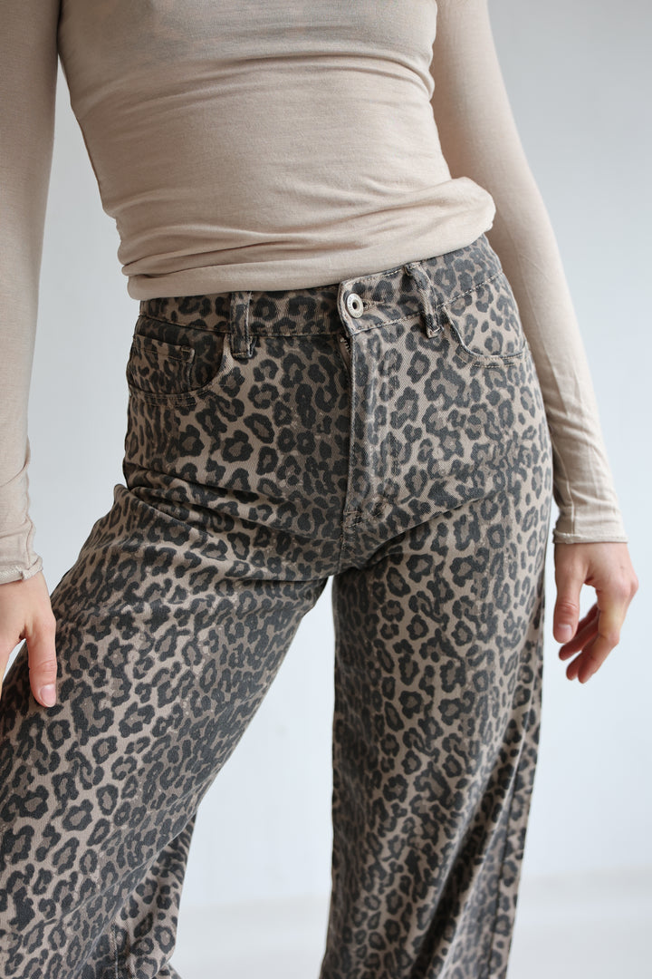 Barrel Jeans Wild Print