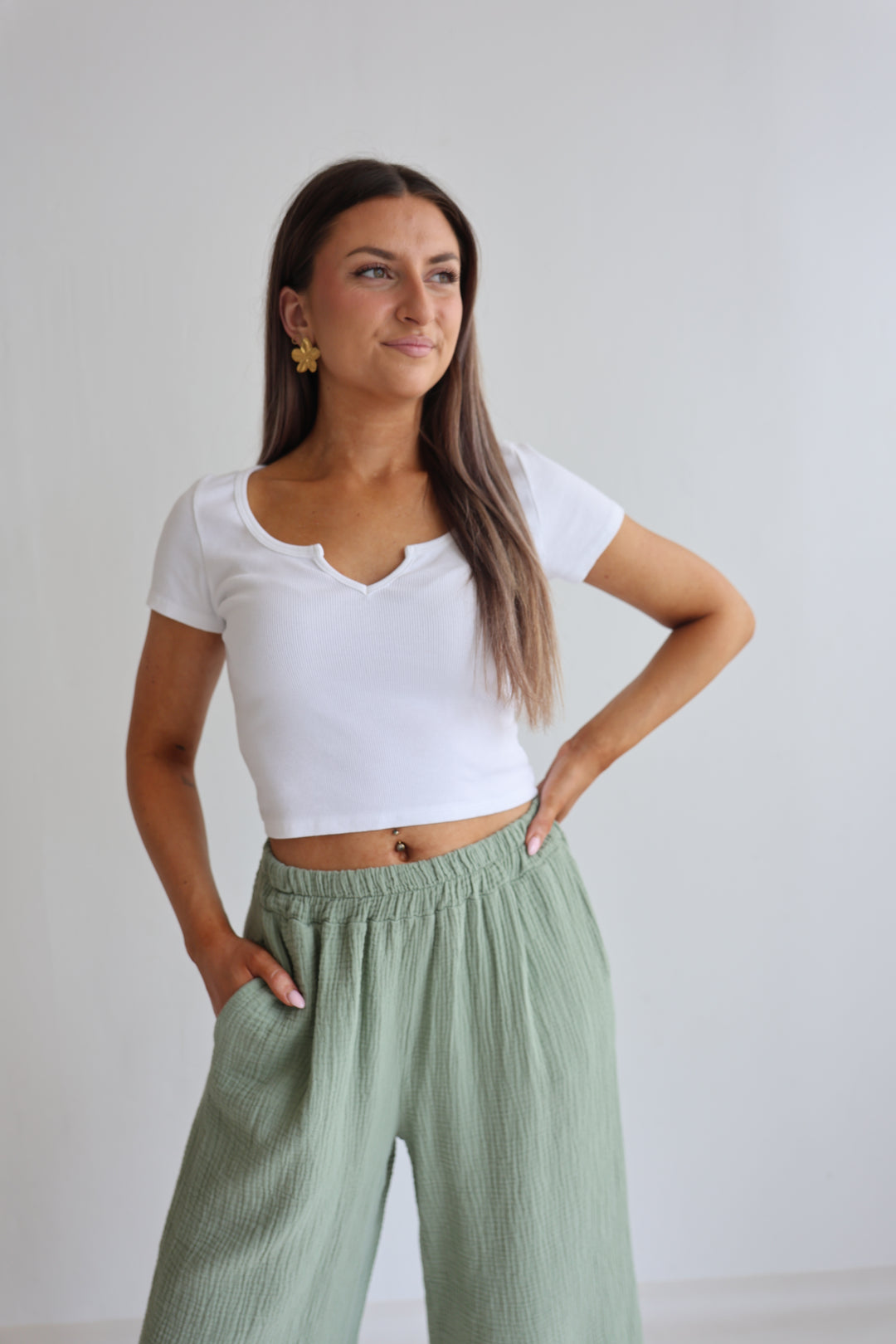 Basic T-Shirt mit V-Ausschnitt Shelly