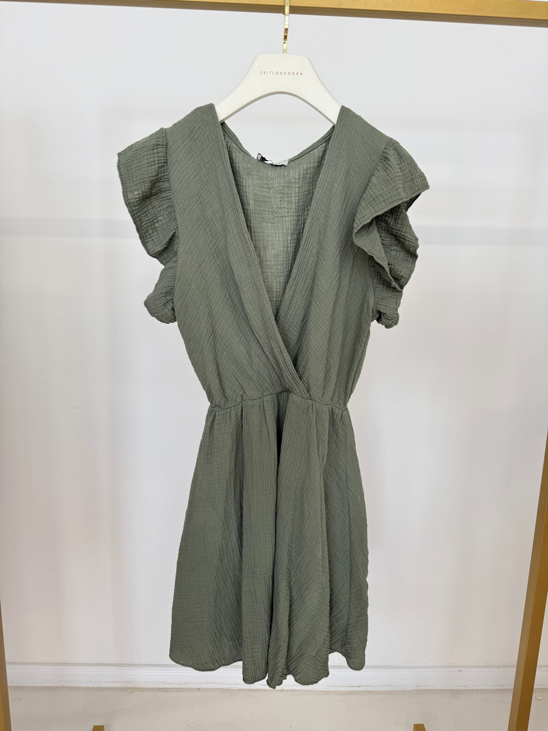 KURZES MUSSELINKLEID MIT RÜSCHENÄRMELN JOY KHAKI (B-WARE)