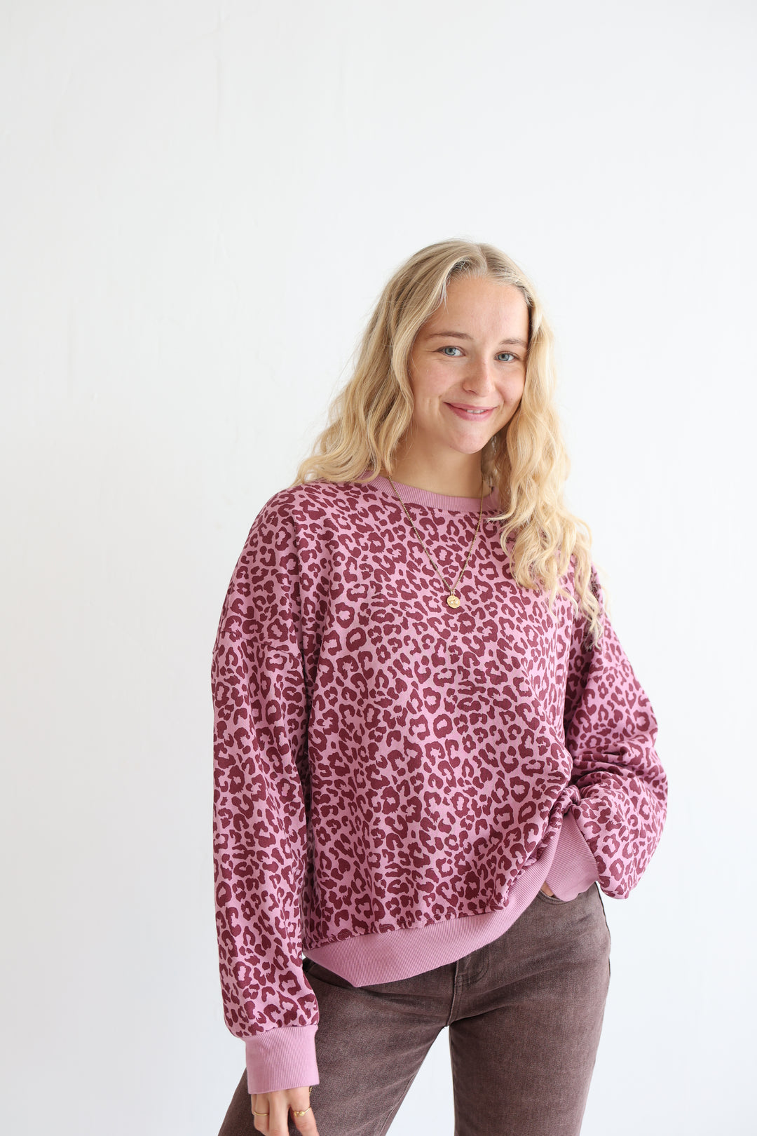 Sweater mit Leoprint