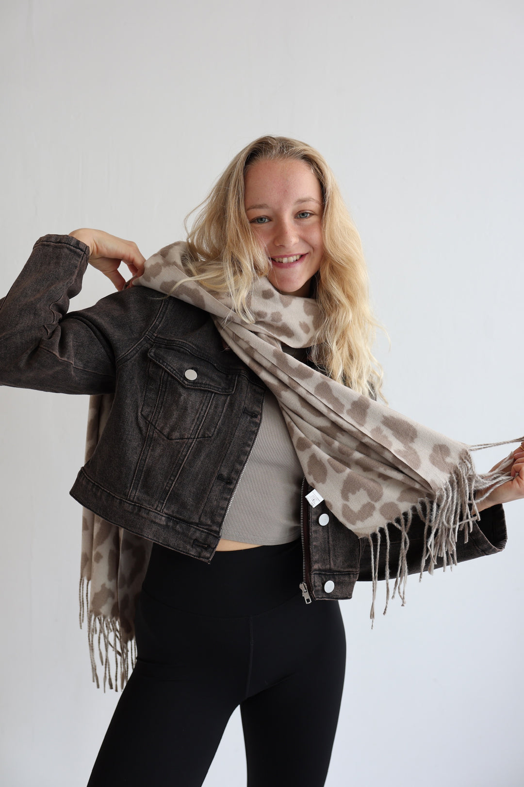 Langer Schal Leo Love