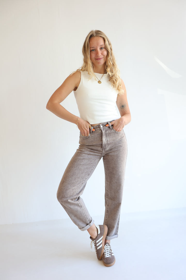 Mom Jeans Mocca Mood