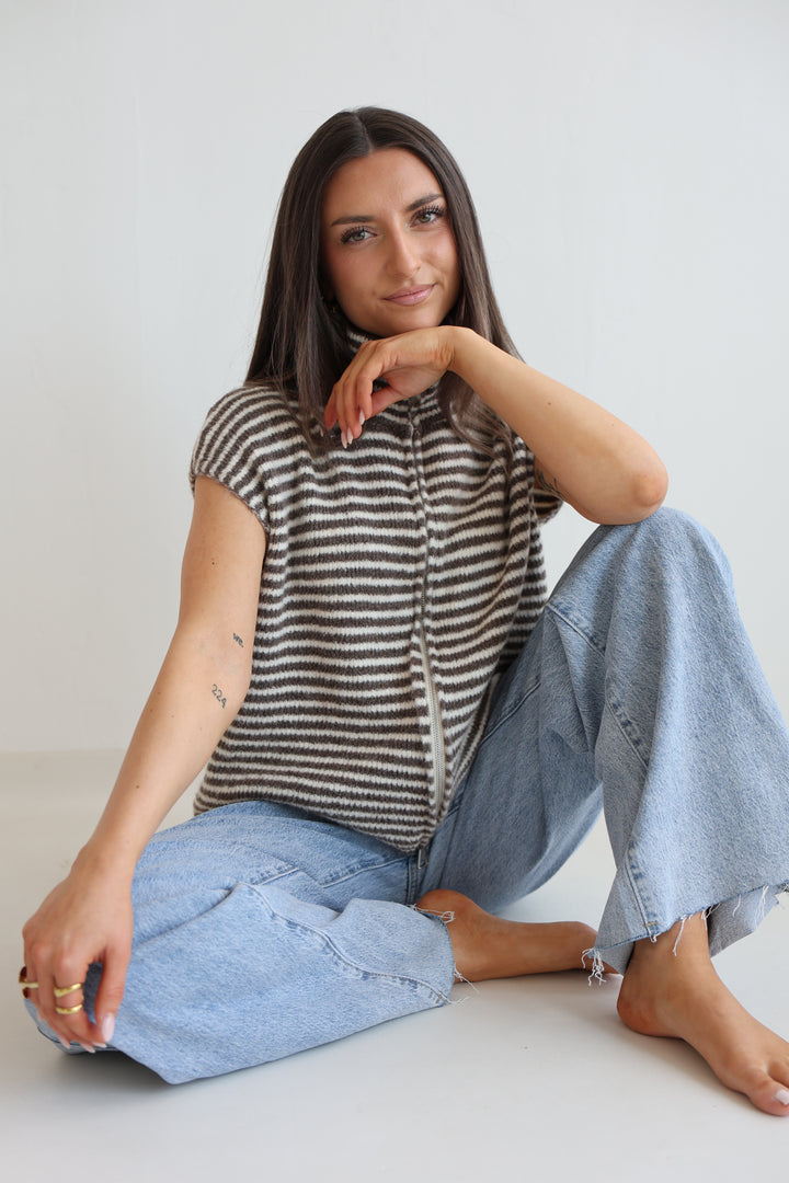 Zip Vest Fine Stripes