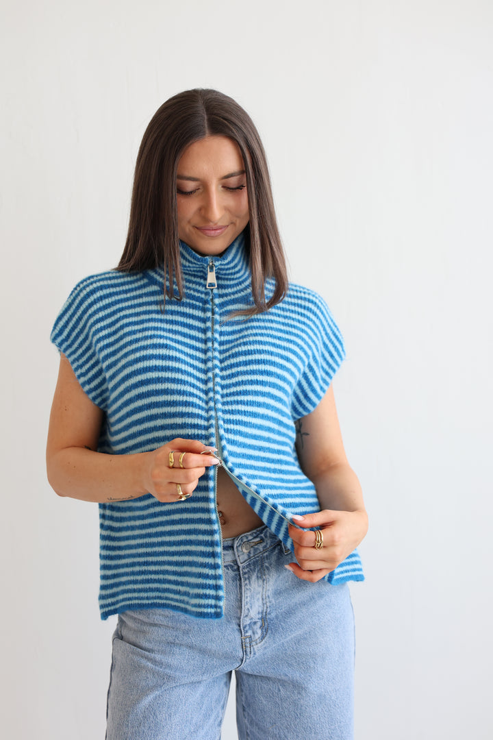 Zip Vest Fine Stripes