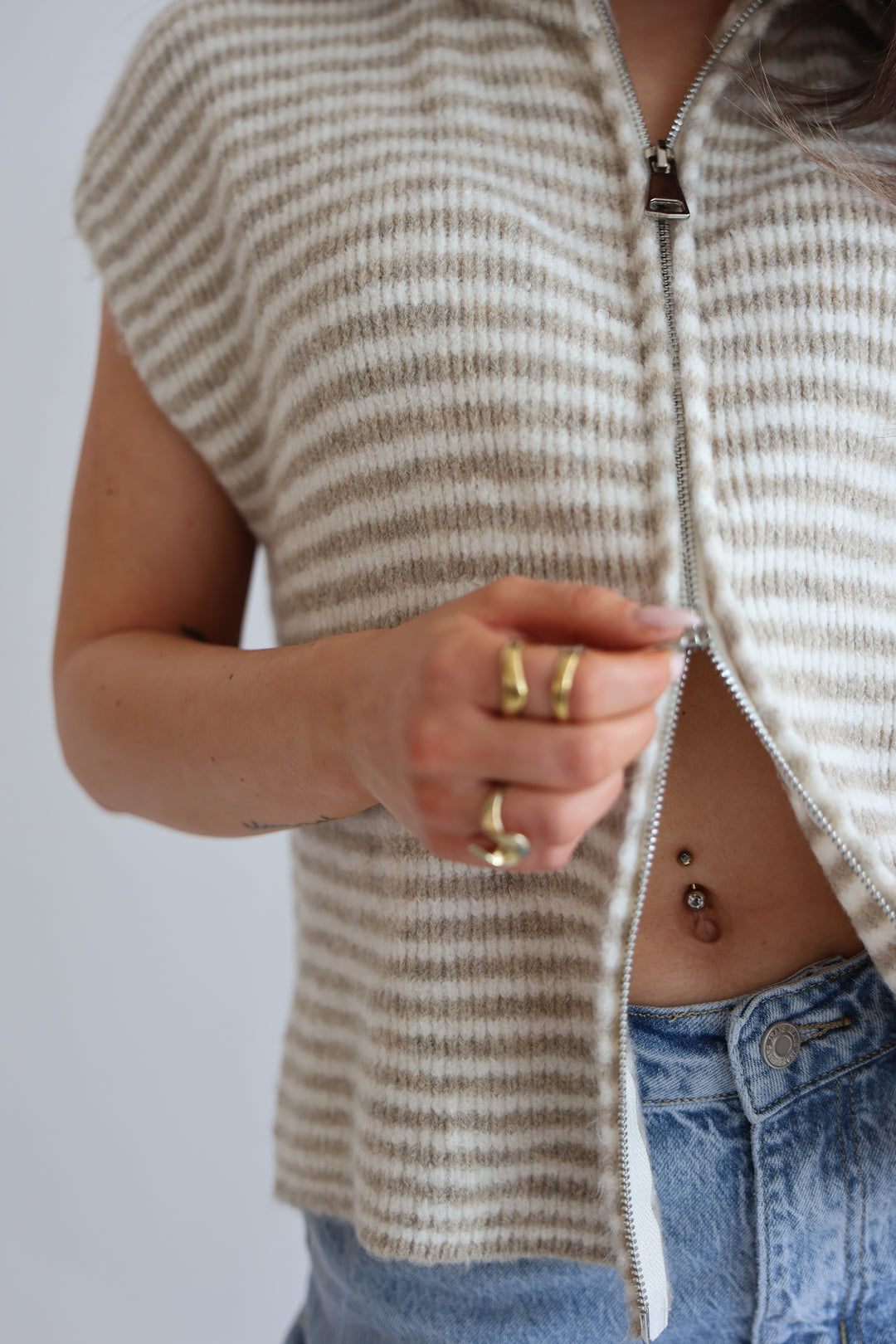Zip Vest Fine Stripes