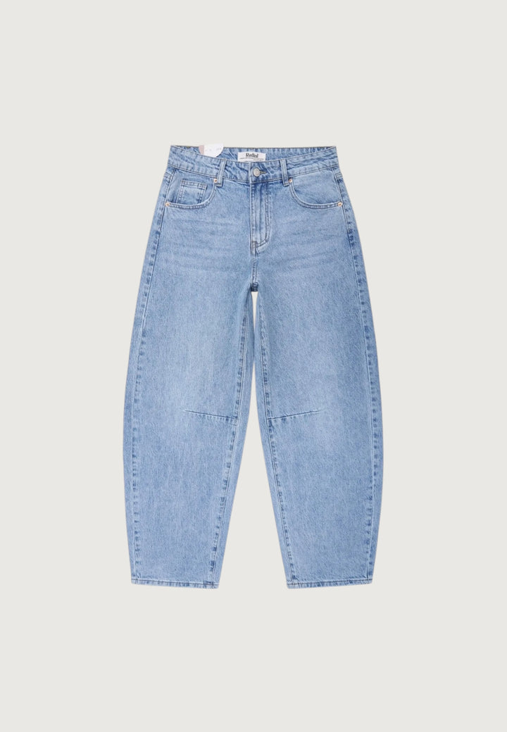 Barrel Fit Daily Jeans